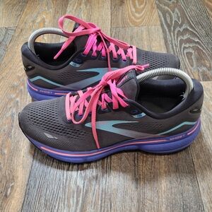 Brooks Ghost 15 Dark Gray Womens Size 9 Tennis Shoes Sneakers